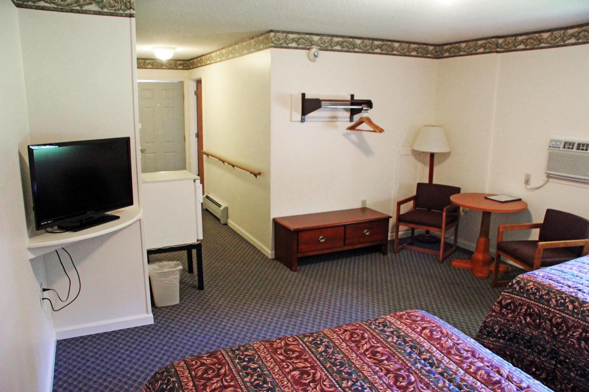Potsdam Inn المظهر الخارجي الصورة