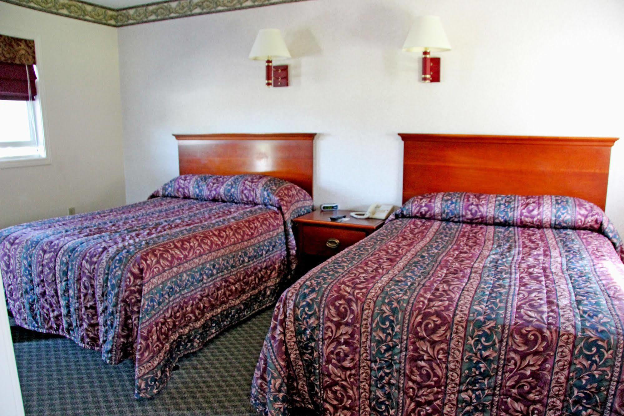 Potsdam Inn المظهر الخارجي الصورة